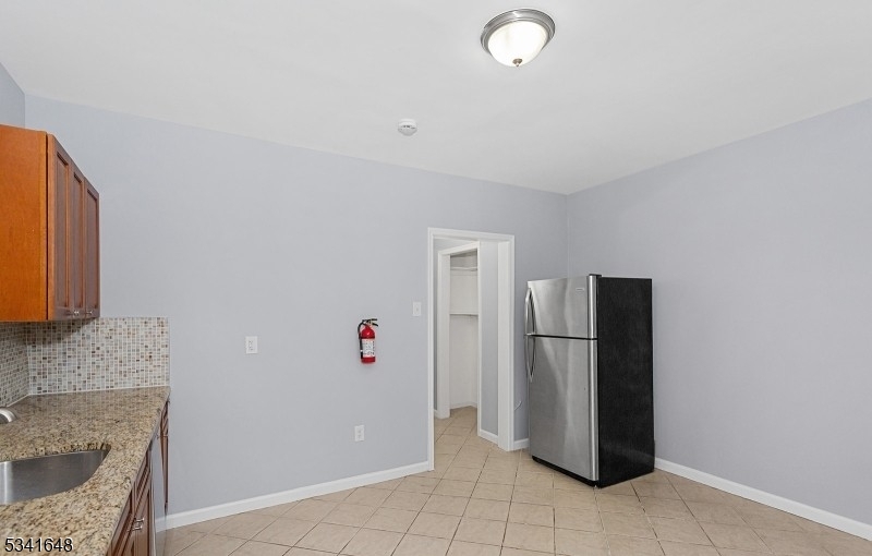 Newark City, New Jersey 07104, United States, 2 Bedrooms Bedrooms, ,1 BathroomBathrooms,Residential,Active,82125