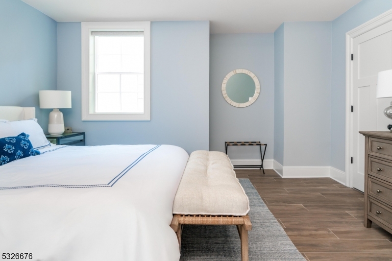 OLD SHORT HILLS - Residential