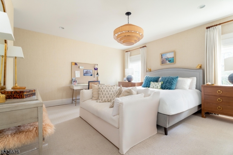 OLD SHORT HILLS - Residential