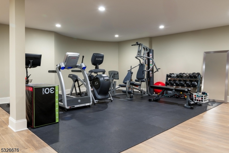 OLD SHORT HILLS - Residential