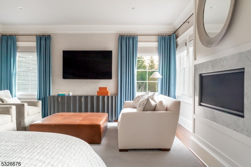 OLD SHORT HILLS - Residential