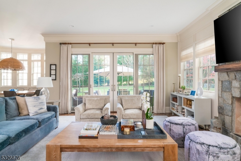 OLD SHORT HILLS - Residential