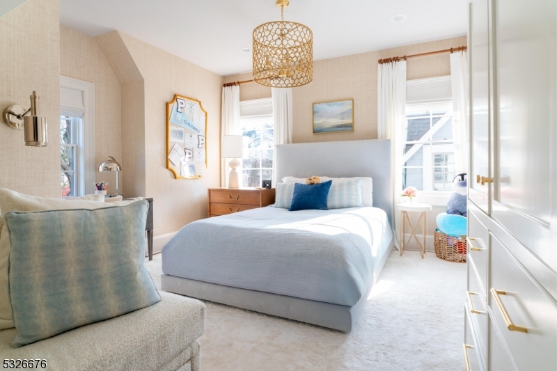 OLD SHORT HILLS - Residential