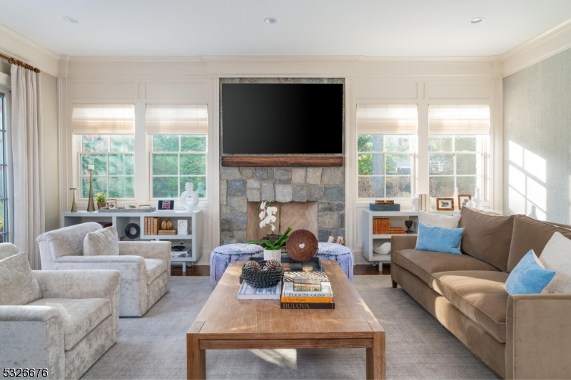 OLD SHORT HILLS - Residential