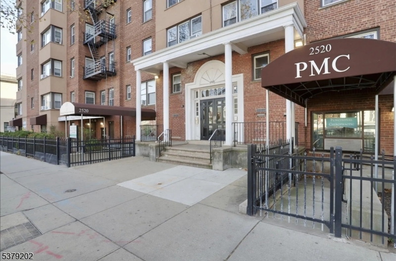 Kennedy Blvd Condo Assoc - Residential