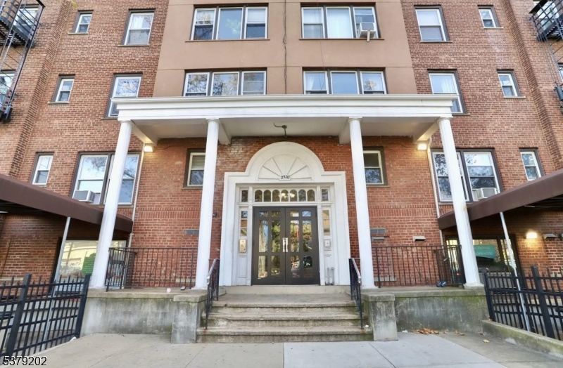 Kennedy Blvd Condo Assoc - Residential