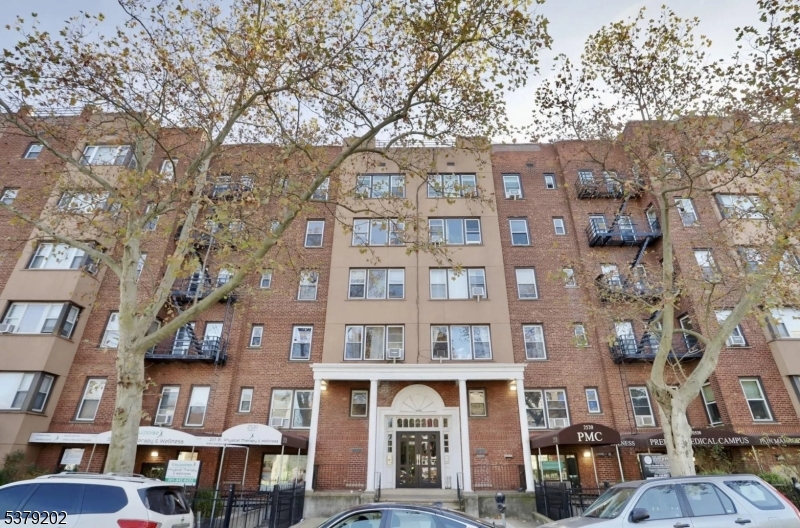 Kennedy Blvd Condo Assoc - Residential