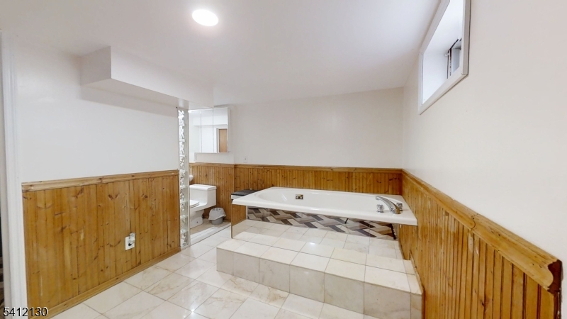 Schuyler Near Bowling - Residential