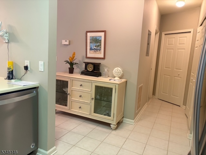 Rockaway Twp., New Jersey 07866, United States, 1 Bedroom Bedrooms, ,1 BathroomBathrooms,Residential,Active,101309