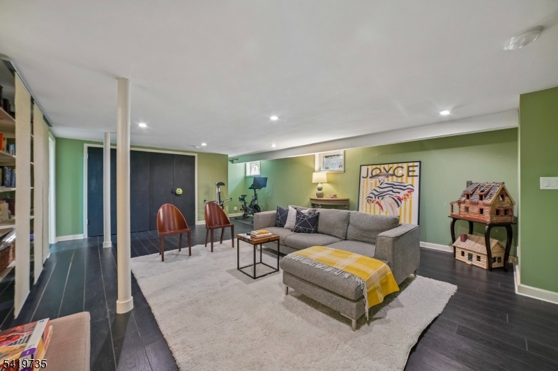 Knollwood - Residential