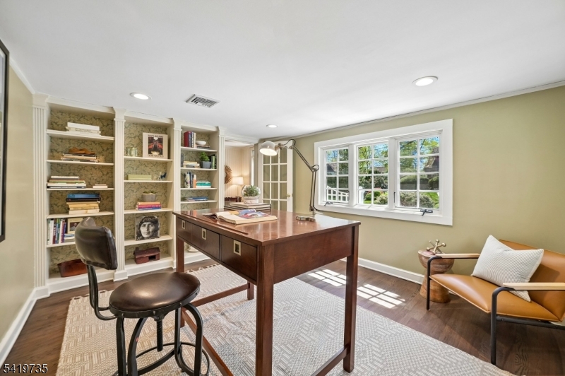 Knollwood - Residential