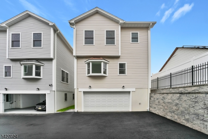 The Estates at 5th Avenue - Residential