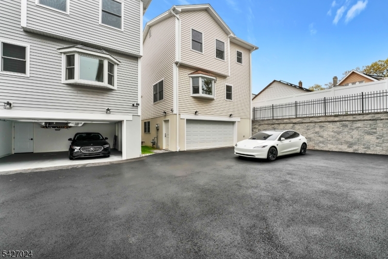 The Estates at 5th Avenue - Residential