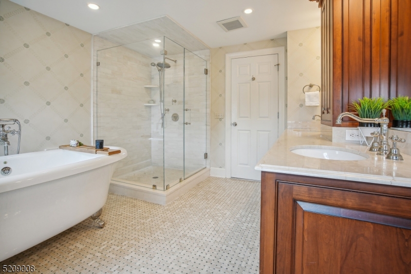 Old Short Hills - Residential