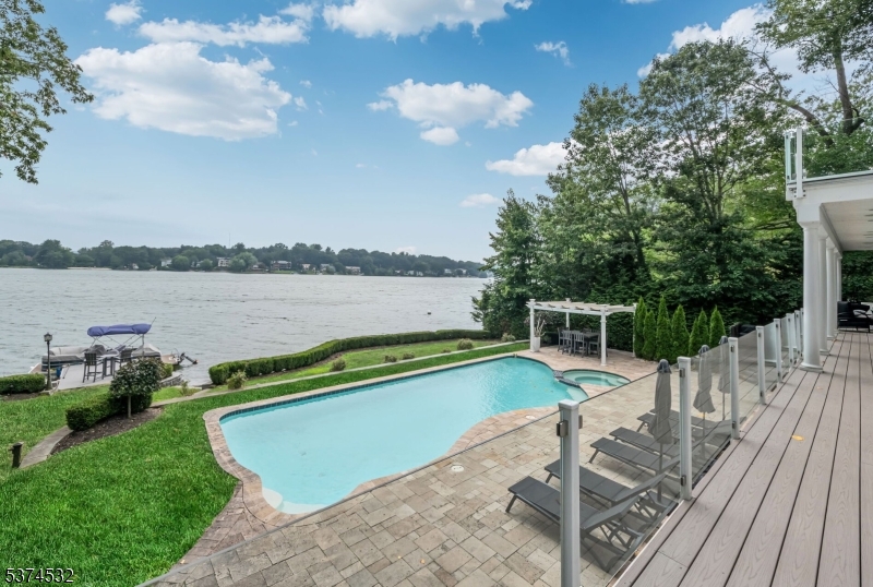 Pines Lake - Residential