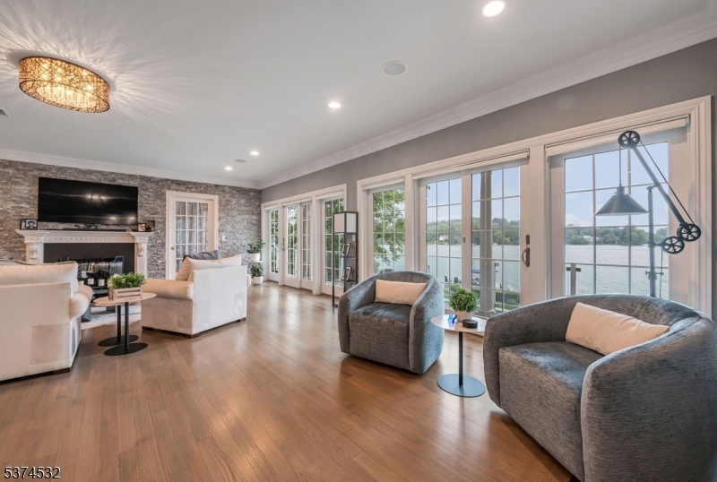 Pines Lake - Residential