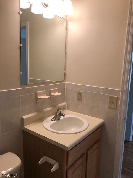 BEACON HILL - Residential Lease