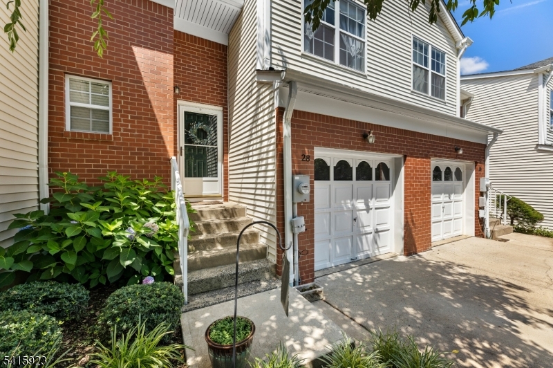 Montgomery Hills - Residential