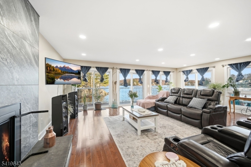 Upper Greenwood Lake - Residential