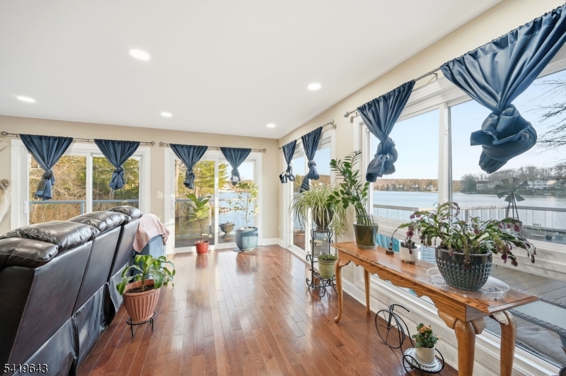 Upper Greenwood Lake - Residential