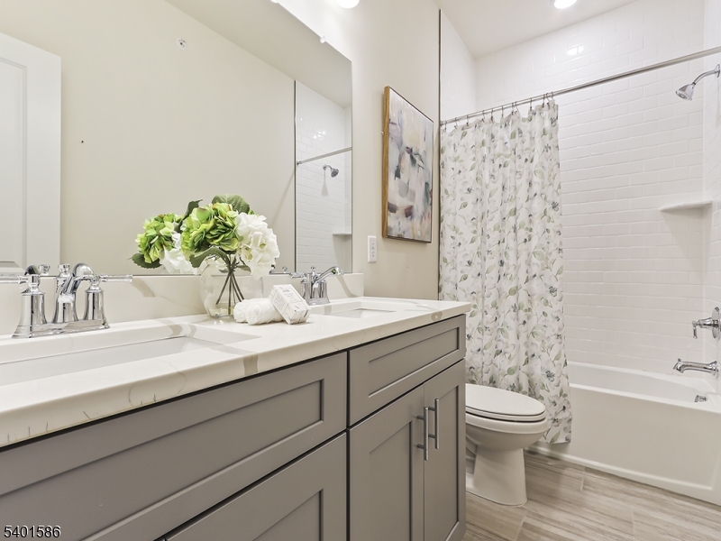 Link at W Squared - Residential Lease