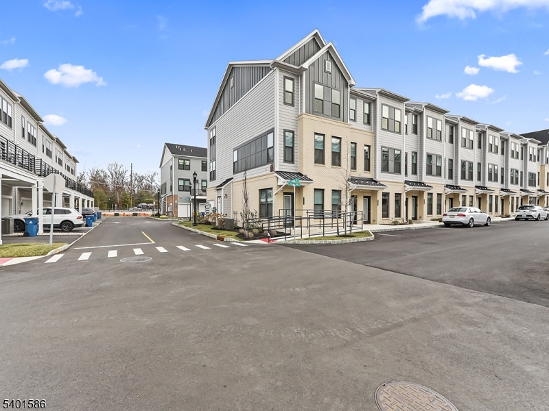 Link at W Squared - Residential Lease