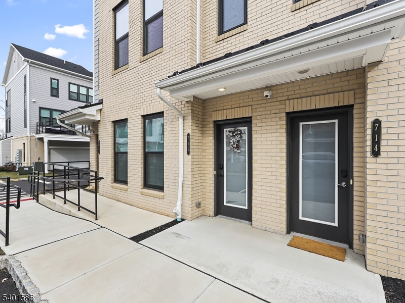 Link at W Squared - Residential Lease