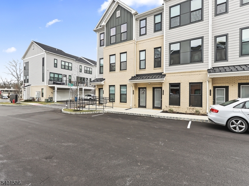 Link at W Squared - Residential Lease