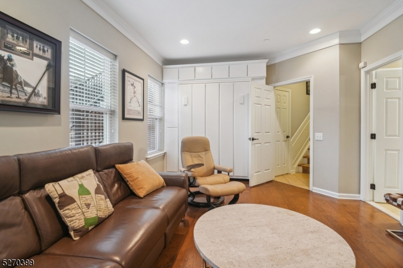 Morristown Square - Residential