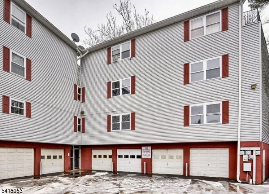 GREAT OPPORTUNITY FOR THIS NICELY KEPT 2 BEDROOM CONDO WITH GARAGE PARKING. THIS UNIT HAS AN UPDATED FURNACE AND HOTWATER HEATER, NEWER STAINLESS APPLIANCES, UPDATED BATH, AMPLE PARKING, PRIVATE LOCATION, AND MUCH MORE. A MUST SEE!