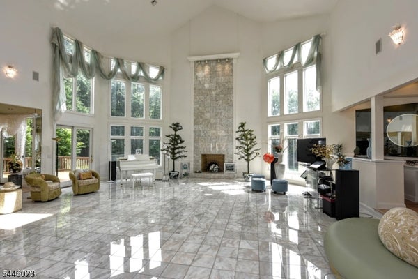 20 BURNING HOLLOW RD, SADDLE RIVER, NJ 07458 - Image 22f7633e49269f849b85d2ea55f31e92/3522056596