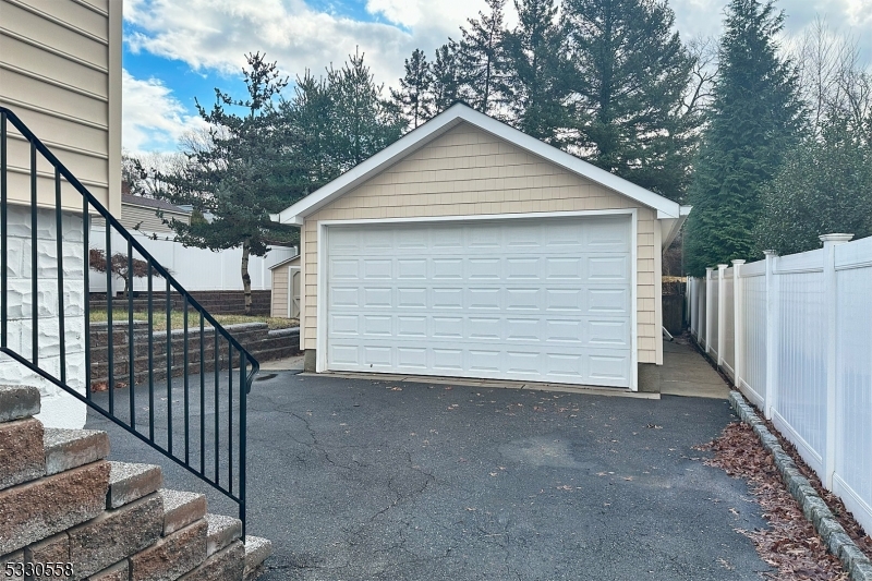 Crystal Woods - Residential