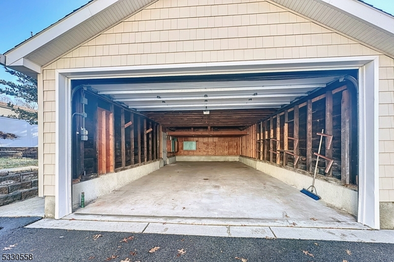 Crystal Woods - Residential