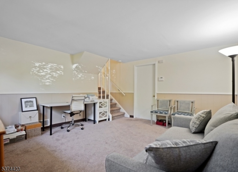 Glen Rock Boro, New Jersey 07452, United States, 3 Bedrooms Bedrooms, ,2 BathroomsBathrooms,Residential,Active,180223