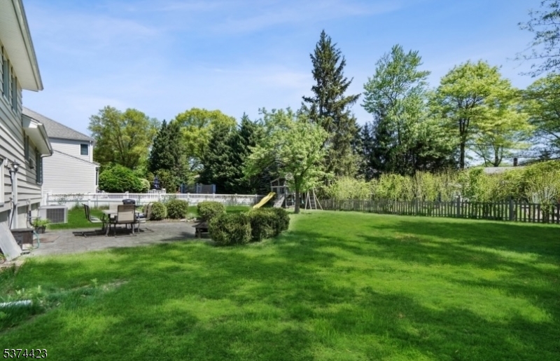 Glen Rock Boro, New Jersey 07452, United States, 3 Bedrooms Bedrooms, ,2 BathroomsBathrooms,Residential,Active,180223