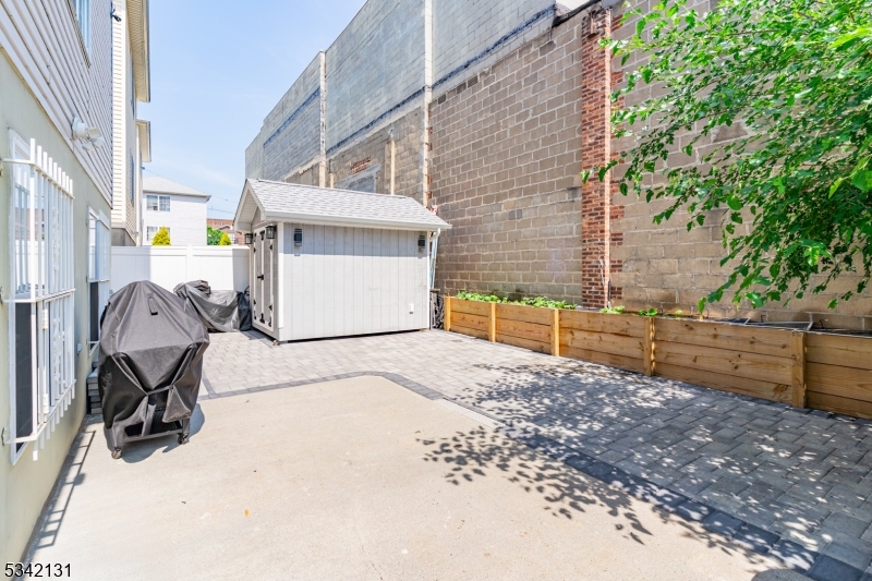 South Ironbound - Residential Income