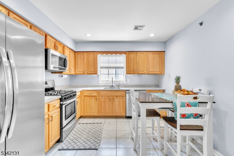 South Ironbound - Residential Income