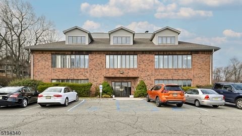 15 Kiel Ave Kinnelon Boro NJ 07405