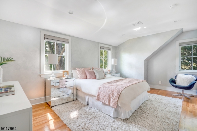 OLD SHORT HILLS - Residential