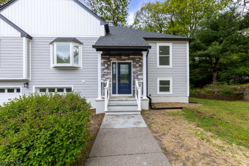 8 Sherwood Pl - Photo 2