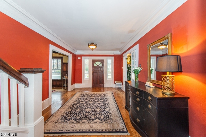 15 Laurel Hill Rd