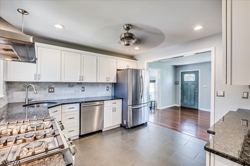 South Plainfield Boro, New Jersey 07080, United States, 3 Bedrooms Bedrooms, ,2 BathroomsBathrooms,Residential,Active,158788