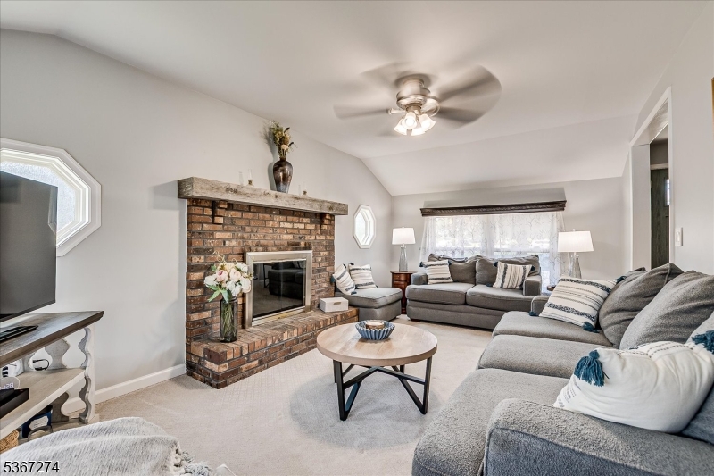 South Plainfield Boro, New Jersey 07080, United States, 3 Bedrooms Bedrooms, ,2 BathroomsBathrooms,Residential,Active,158788