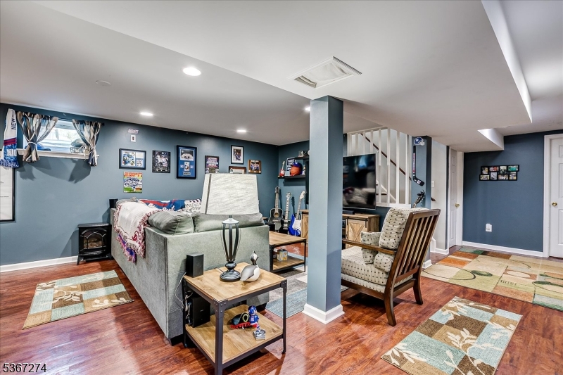 South Plainfield Boro, New Jersey 07080, United States, 3 Bedrooms Bedrooms, ,2 BathroomsBathrooms,Residential,Active,158788