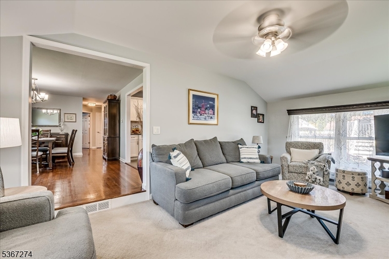 South Plainfield Boro, New Jersey 07080, United States, 3 Bedrooms Bedrooms, ,2 BathroomsBathrooms,Residential,Active,158788