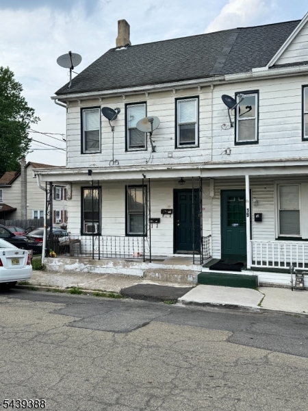Photo 1 of 43 — 17 Railroad Ave, Phillipsburg Town, NJ 08865