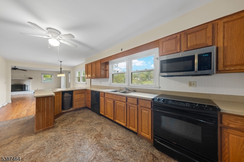 Pleasant Valley Lake - Residential Lease