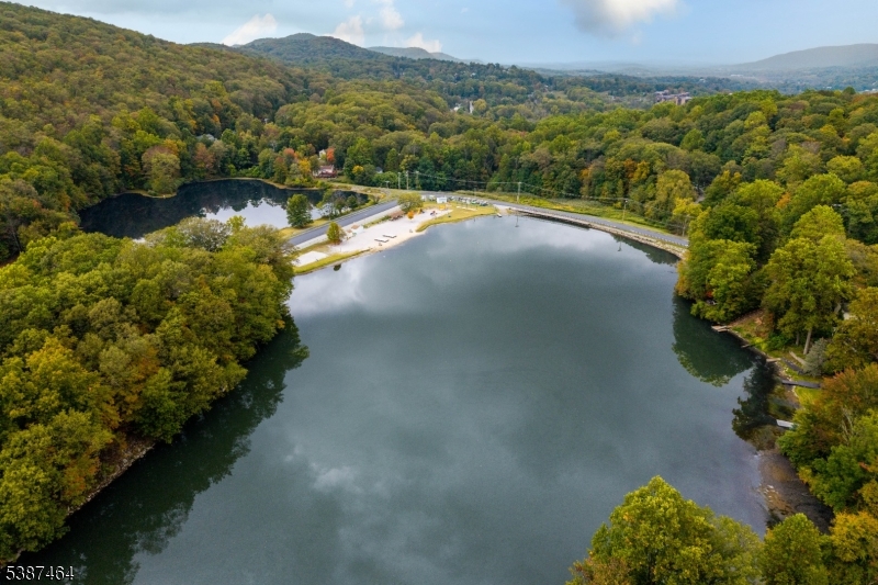 Pleasant Valley Lake - Residential Lease