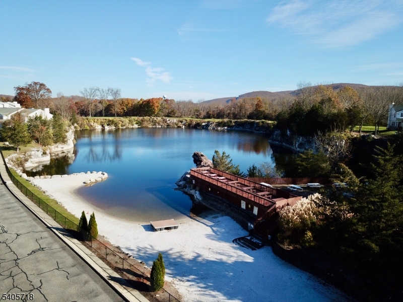 Heritage Lakes at the Quarr - Residential Lease