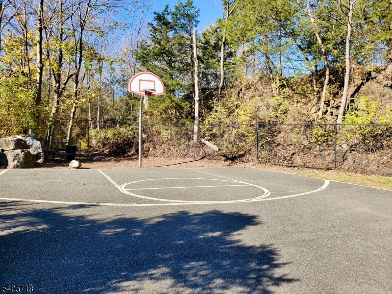 Heritage Lakes at the Quarr - Residential Lease